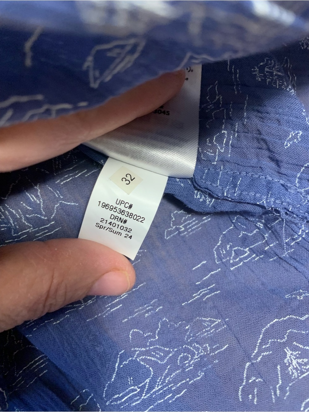 Women’s Eddie Bauer Blue Short-Sleeve Packable Camp Shirt with printed scenes - Picture 5 of 11